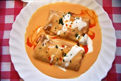 ������������� ��������  (hortobágyi palacsinta)