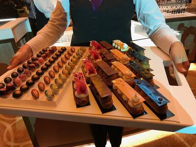 ��������  (confectioner)