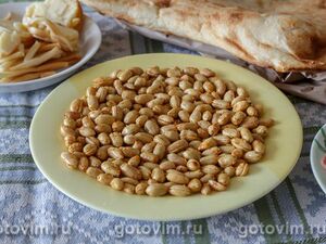 Солёный арахис с чили, чесноком и паприкой в микроволновке