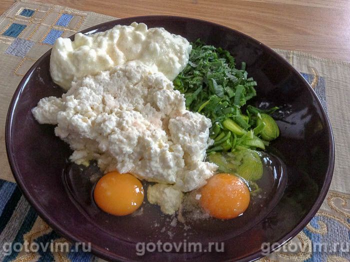 Фотографии рецепта Баница с творогом и луком-пореем в мультиварке , 01 Баница с творогом и луком-пореем в мультиварке , Шаг 01