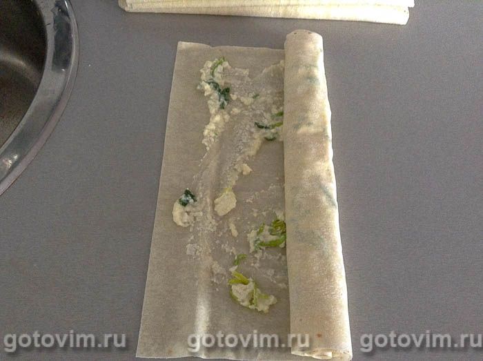 Фотографии рецепта Баница с творогом и луком-пореем в мультиварке , 04 Баница с творогом и луком-пореем в мультиварке , Шаг 04