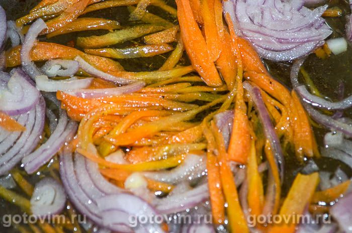 Фотографии рецепта Бефстроганов из соевого мяса, 03 Бефстроганов из соевого мяса, Шаг 03