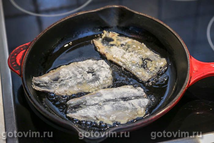 Фотографии рецепта Беломорская сельдь, жаренная в яичном маринаде, 06 Беломорская сельдь, жаренная в яичном маринаде, Шаг 06