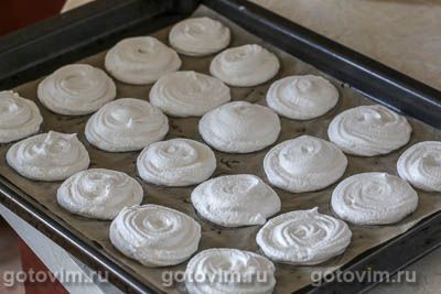Фотографии рецепта Воздушное пирожное мервейе с клубничным кремом (Les Merveilleux), 06 Воздушное пирожное мервейе с клубничным кремом (Les Merveilleux), Шаг 06