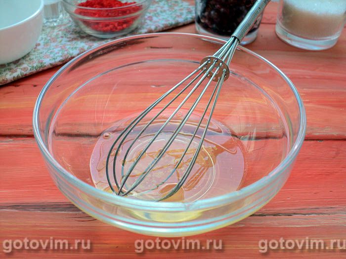 Фотографии рецепта Безе со смородиной и кокосовой стружкой, 01 Безе со смородиной и кокосовой стружкой, Шаг 01