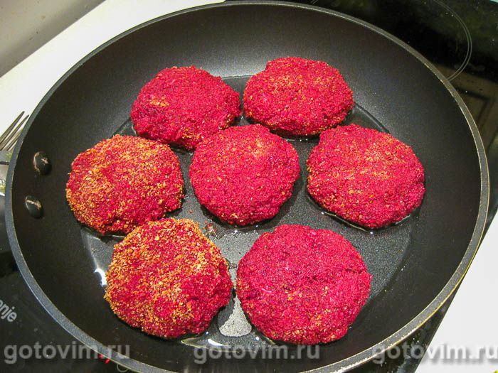 Фотографии рецепта Котлеты из свеклы с сыром, 07 Котлеты из свеклы с сыром, Шаг 07