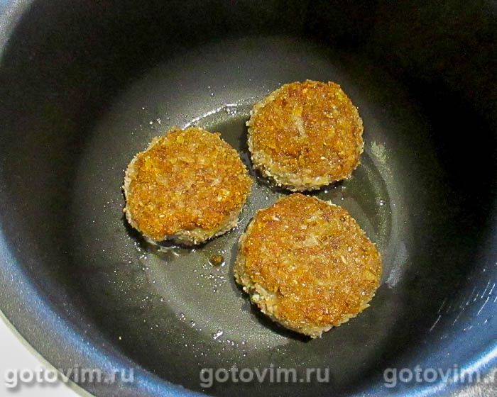 Фотографии рецепта Биточки из куриного фарша с гречкой и сыром в мультиварке, 04 Биточки из куриного фарша с гречкой и сыром в мультиварке, Шаг 04