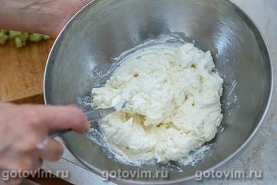 Фотографии рецепта Блины с крабовыми палочками VIČI, огурцом и сыром, 03 Блины с крабовыми палочками VIČI, огурцом и сыром, Шаг 03