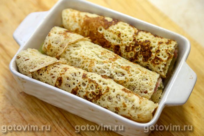 Фотографии рецепта Блинные рулеты с беконом, копченым сыром и солеными огурцами, 09 Блинные рулеты с беконом, копченым сыром и солеными огурцами, Шаг 09