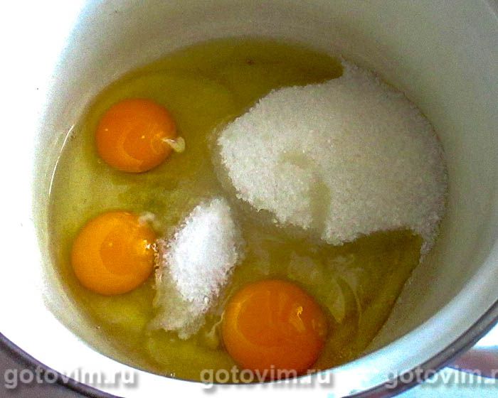 Фотографии рецепта Дрожжевые блинчики на свекольном отваре со сладким цитрусовым соусом, 02 Дрожжевые блинчики на свекольном отваре со сладким цитрусовым соусом, Шаг 02