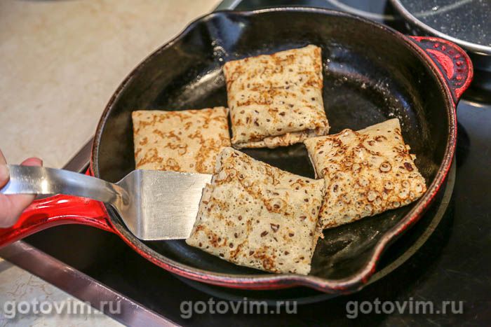 Фотографии рецепта Блины с начинкой из соуса бешамель с грибами, 04 Блины с начинкой из соуса бешамель с грибами, Шаг 04