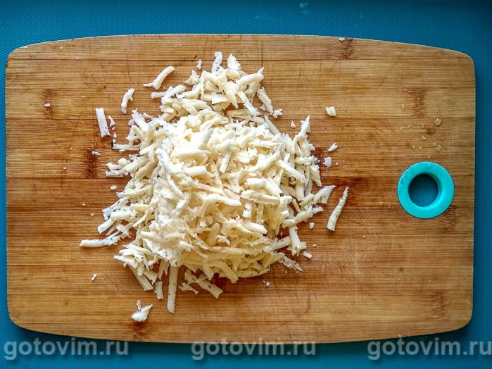 Фотографии рецепта Чебуреки с творогом, сыром и зеленью (Ругувачки), 03 Чебуреки с творогом, сыром и зеленью (Ругувачки), Шаг 03