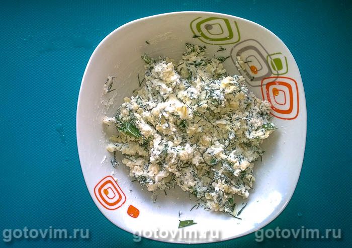 Фотографии рецепта Чебуреки с творогом, сыром и зеленью (Ругувачки), 04 Чебуреки с творогом, сыром и зеленью (Ругувачки), Шаг 04