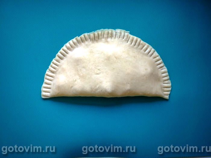 Фотографии рецепта Чебуреки с творогом, сыром и зеленью (Ругувачки), 06 Чебуреки с творогом, сыром и зеленью (Ругувачки), Шаг 06