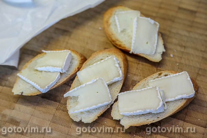 Фотографии рецепта Брускетта с клубникой и сыром камамбером, 05 Брускетта с клубникой и сыром камамбером, Шаг 05