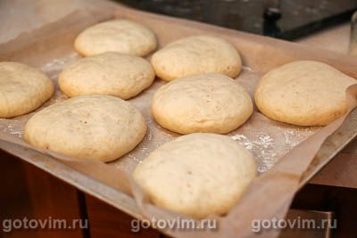 Фотографии рецепта Булочки для гамбургеров, 05 Булочки для гамбургеров, Шаг 05
