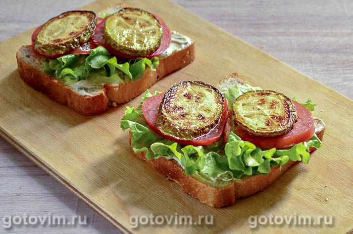 Фотографии рецепта Бутерброды с жареными кабачками, 05 Бутерброды с жареными кабачками, Шаг 05