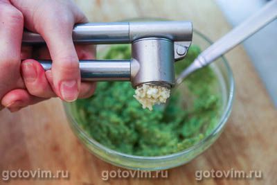 Фотографии рецепта Бутерброды со шпротами и авокадо, 03 Бутерброды со шпротами и авокадо, Шаг 03