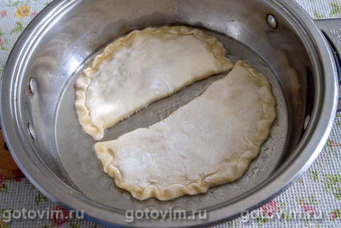 Фотографии рецепта Хрустящие чебуреки с рыбным фаршем, 07 Хрустящие чебуреки с рыбным фаршем, Шаг 07