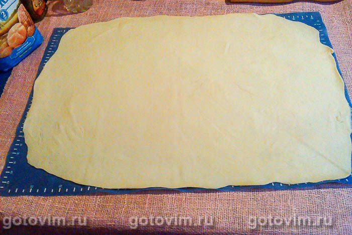 Фотографии рецепта Пирог-рулет «Яблочный рог», 04 Пирог-рулет «Яблочный рог», Шаг 04