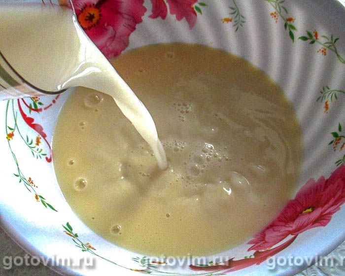 Фотографии рецепта Дрожжевые оладьи с капустой и колбасой, 02 Дрожжевые оладьи с капустой и колбасой, Шаг 02