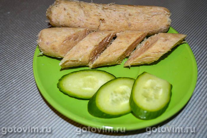 Сосиски из куриного фарша и картофеля (в пленке). Фотография рецепта Сосиски из куриного фарша и картофеля (в пленке). Фотография рецепта