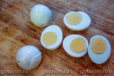 Фотографии рецепта Яйца, фаршированные печенью трески и сыром, 02 Яйца, фаршированные печенью трески и сыром, Шаг 02