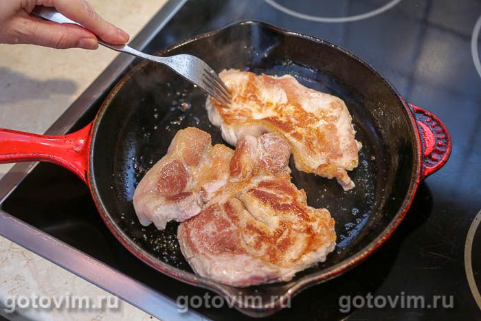 Фотографии рецепта Эскалоп с лимонным соком и чесноком, 02 Эскалоп с лимонным соком и чесноком, Шаг 02
