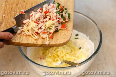 Фотографии рецепта Шампиньоны, фаршированные сурими мясо VIČI «Любо есть», 04 Шампиньоны, фаршированные сурими мясо VIČI «Любо есть», Шаг 04