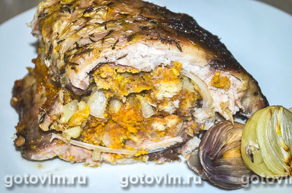 Фаршированный икрой и луком карп. Фотография рецепта Фаршированный икрой и луком карп. Фотография рецепта