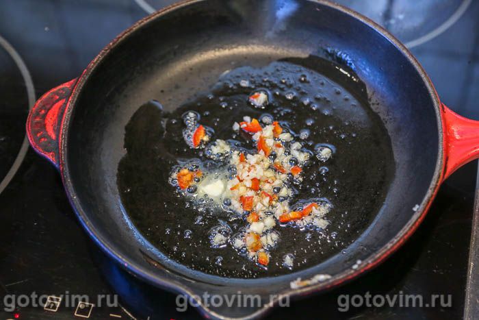 Фотографии рецепта Фокачча с чесноком и чили, 08 Фокачча с чесноком и чили, Шаг 08