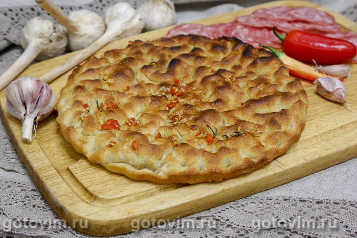 Фокачча с чесноком и чили. Фотография рецепта Фокачча с чесноком и чили. Фотография рецепта