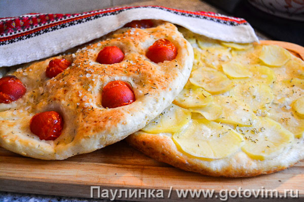      (focaccia con patate e rosmarino).  