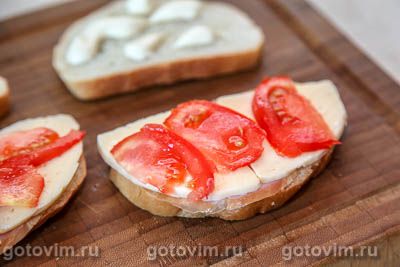 Фотографии рецепта Тосты с ветчиной и сыром (в сэндвичнице), 05 Тосты с ветчиной и сыром (в сэндвичнице), Шаг 05