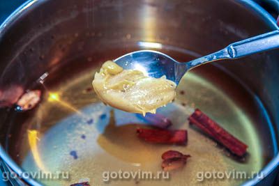 Фотографии рецепта Глинтвейн из белого вина с грушей, 02 Глинтвейн из белого вина с грушей, Шаг 02