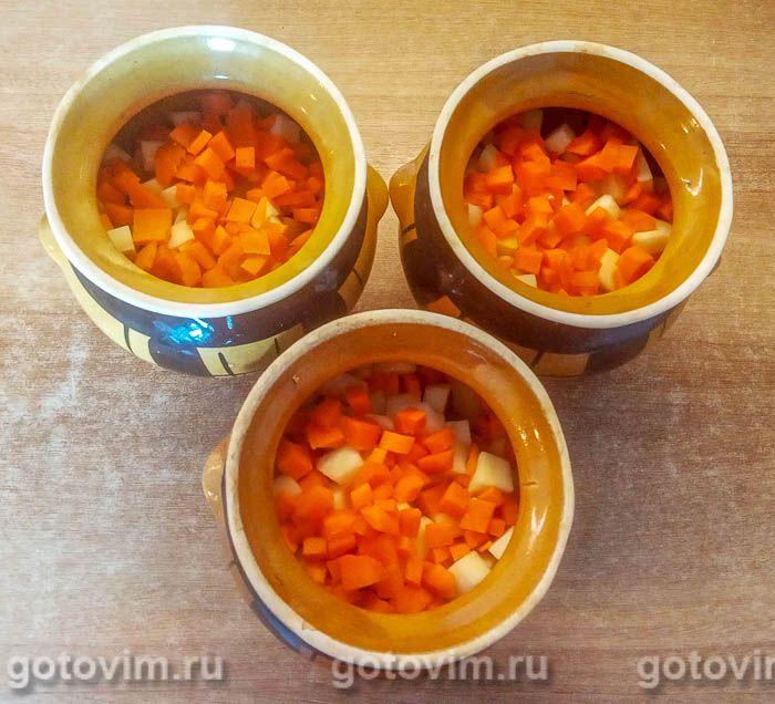 Фотографии рецепта Жаркое в горшочках с филе курицы и репой, 05 Жаркое в горшочках с филе курицы и репой, Шаг 05