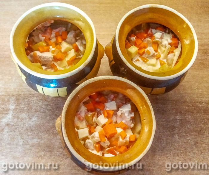 Фотографии рецепта Жаркое в горшочках с филе курицы и репой, 06 Жаркое в горшочках с филе курицы и репой, Шаг 06