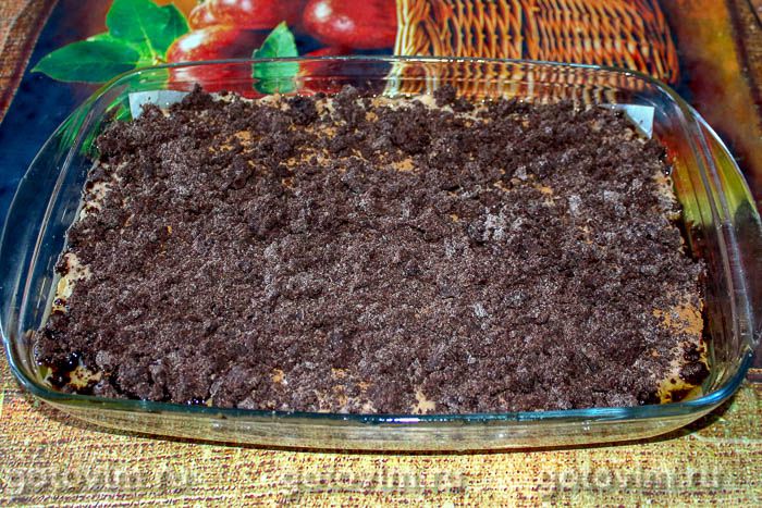 Фотографии рецепта Пирог с грушами и шоколадной крошкой штрейзель, 06 Пирог с грушами и шоколадной крошкой штрейзель, Шаг 06