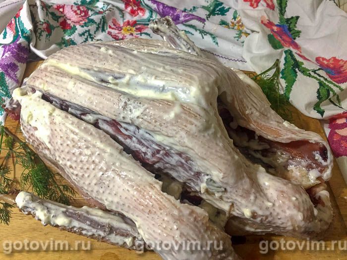 Фотографии рецепта Гусь в духовке с яблоками и черносливом в рукаве, 03 Гусь в духовке с яблоками и черносливом в рукаве, Шаг 03