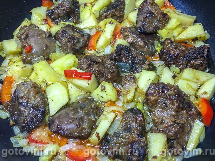 Фотографии рецепта Гусиная печень с яблоками и овощами, тушенная в белом вине, 07 Гусиная печень с яблоками и овощами, тушенная в белом вине, Шаг 07