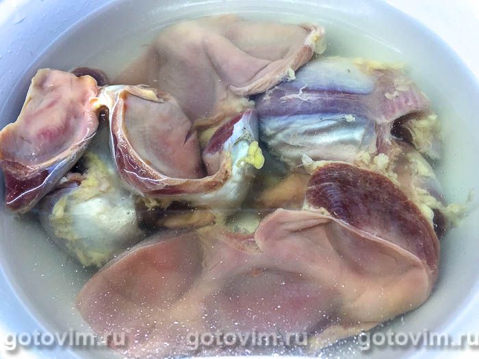 Фотографии рецепта Гусиные желудки с морковью и маринованными огурцами на сковороде, 01 Гусиные желудки с морковью и маринованными огурцами на сковороде, Шаг 01