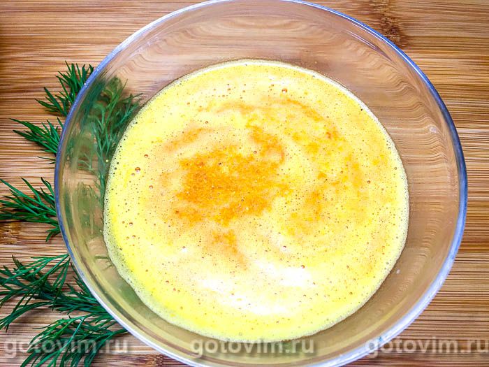 Фотографии рецепта Икра карася, жаренная с яйцами на сковороде, 04 Икра карася, жаренная с яйцами на сковороде, Шаг 04