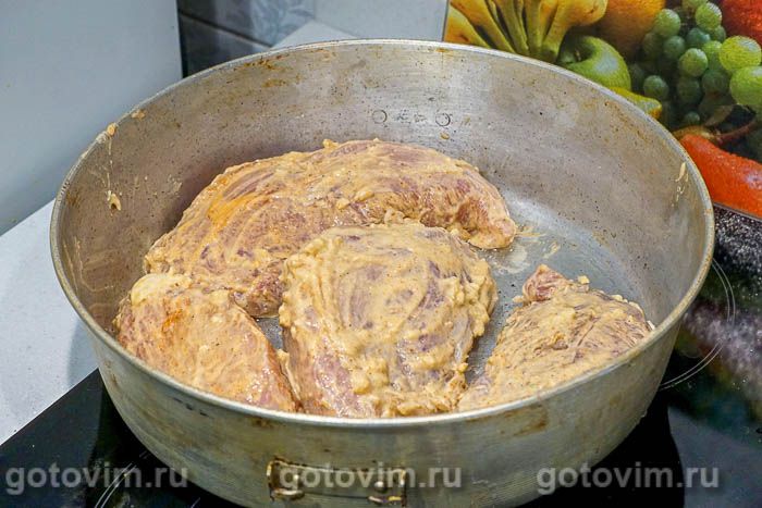 Фотографии рецепта Индейка с клюквенным соусом, 07 Индейка с клюквенным соусом, Шаг 07