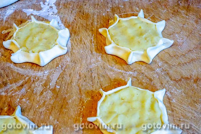 Фотографии рецепта Открытые пирожки калитки с картошкой, 08 Открытые пирожки калитки с картошкой, Шаг 08