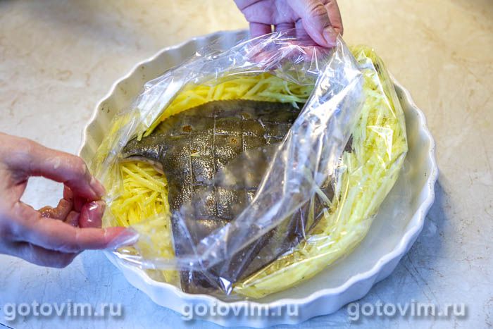 Фотографии рецепта Камбала, запеченная с картофелем в рукаве , 05 Камбала, запеченная с картофелем в рукаве , Шаг 05