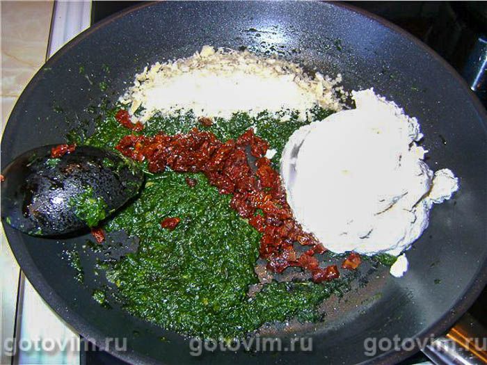 Фотографии рецепта Каннелони со шпинатом и рикоттой под соусом с горгонзолой, 06 Каннелони со шпинатом и рикоттой под соусом с горгонзолой, Шаг 06