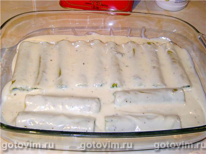 Фотографии рецепта Каннелони со шпинатом и рикоттой под соусом с горгонзолой, 09 Каннелони со шпинатом и рикоттой под соусом с горгонзолой, Шаг 09