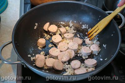 Фотографии рецепта Молодая капуста, тушеная с колбасками, 02 Молодая капуста, тушеная с колбасками, Шаг 02