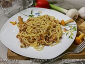 Паста карбонара с беконом и лисичками в мультиварке