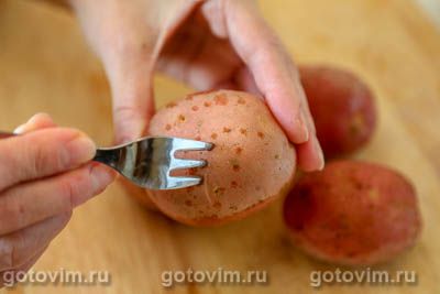 Фотографии рецепта Картофель, фаршированный сыром и крабовыми палочками «Снежный краб» VIČI, 01 Картофель, фаршированный сыром и крабовыми палочками «Снежный краб» VIČI, Шаг 01